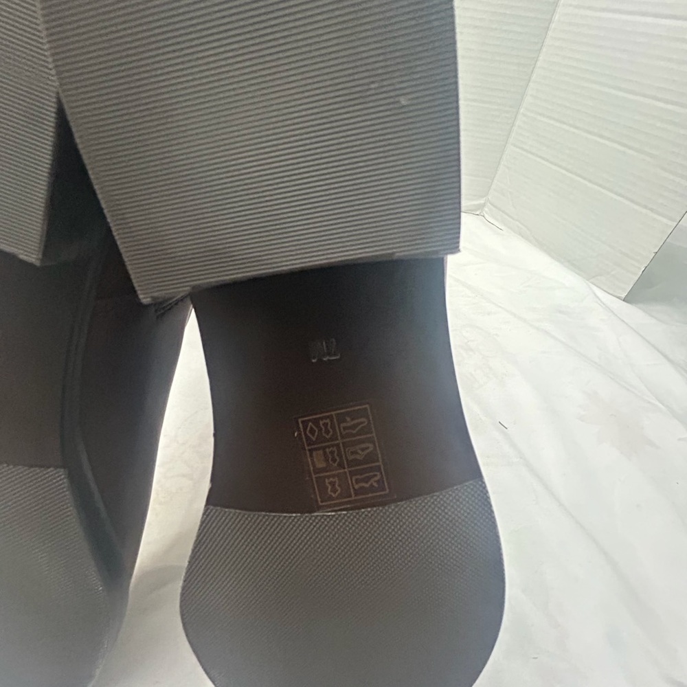TORY BURCH LEATHER BOOTS - Picture 14 of 14